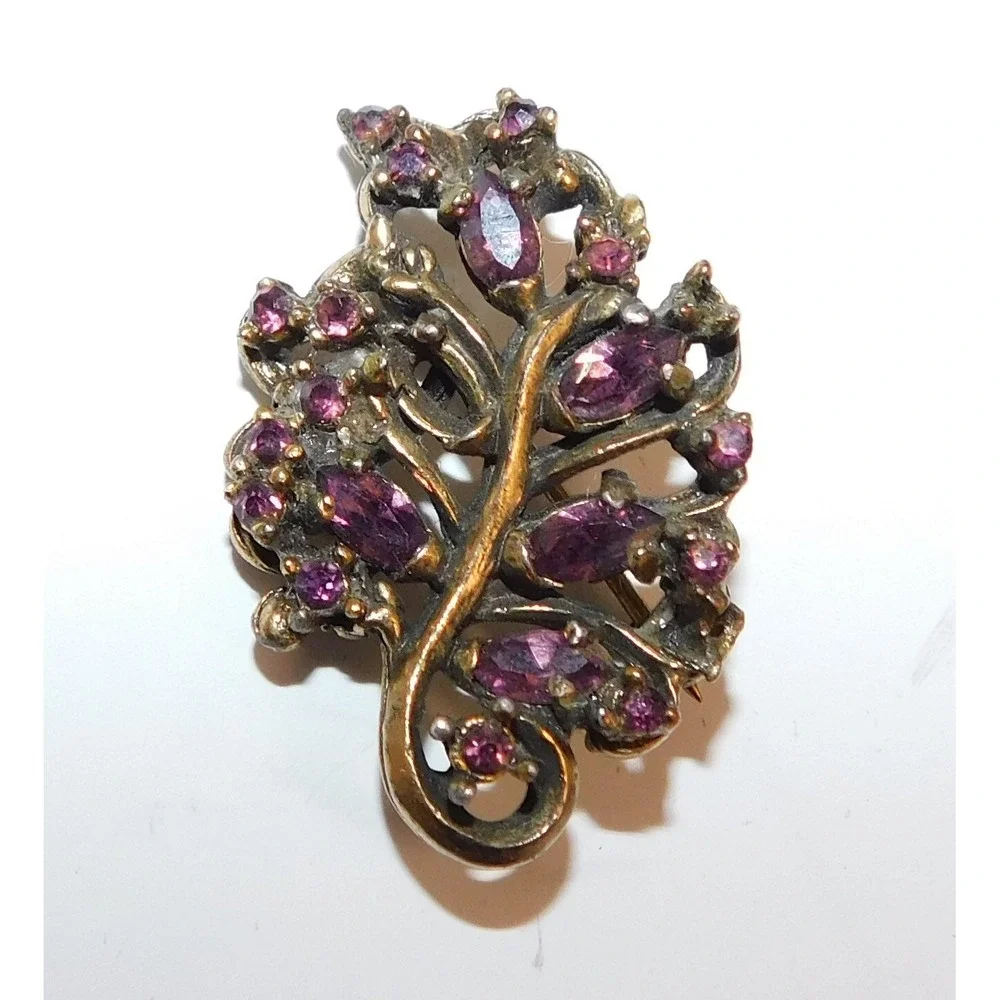 Hollycraft‎ Vintage Purple Rhinestone Signed Leaf Brooch Pin